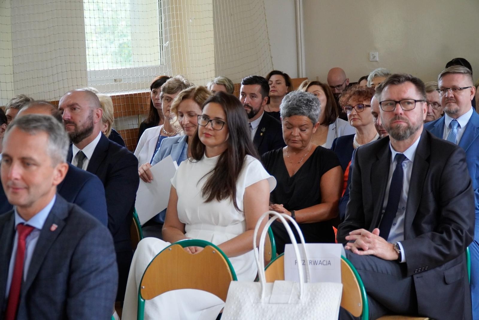 Zdjęcie w galerii na portalu naszraciborz.pl: Wakacji nadszedł kres. Na Płoni przywitano nowy rok szkolny [FOTO i WIDEO] wiadomości z regionu