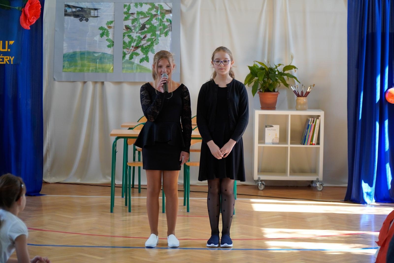 Zdjęcie w galerii na portalu naszraciborz.pl: Wakacji nadszedł kres. Na Płoni przywitano nowy rok szkolny [FOTO i WIDEO] wiadomości z regionu