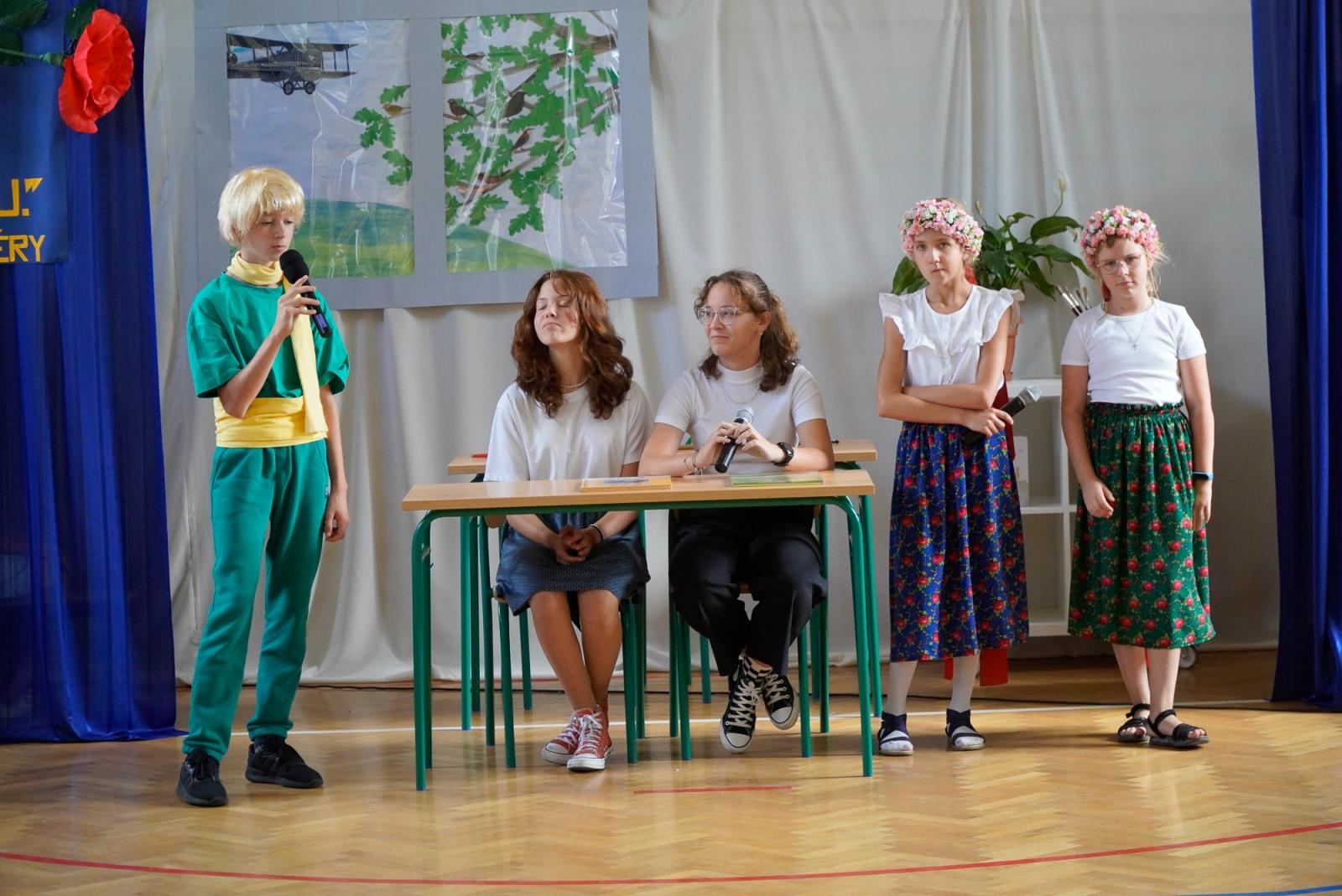 Zdjęcie w galerii na portalu naszraciborz.pl: Wakacji nadszedł kres. Na Płoni przywitano nowy rok szkolny [FOTO i WIDEO] wiadomości z regionu