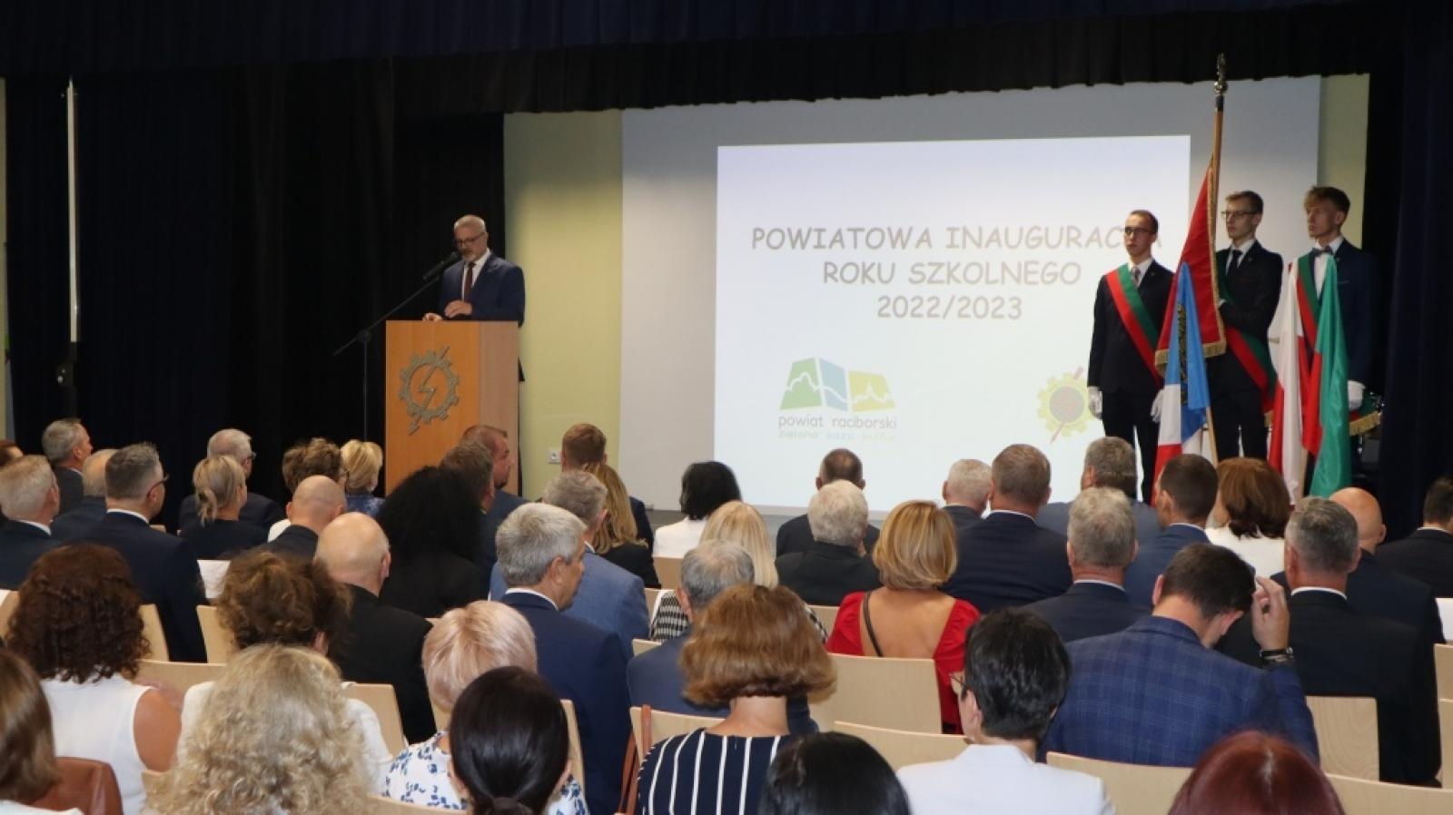 Zdjęcie w galerii na portalu naszraciborz.pl: Powiatowa Inauguracja Roku Szkolnego 2022/2023 w Mechaniku [FOTO i WIDEO] wiadomości z regionu