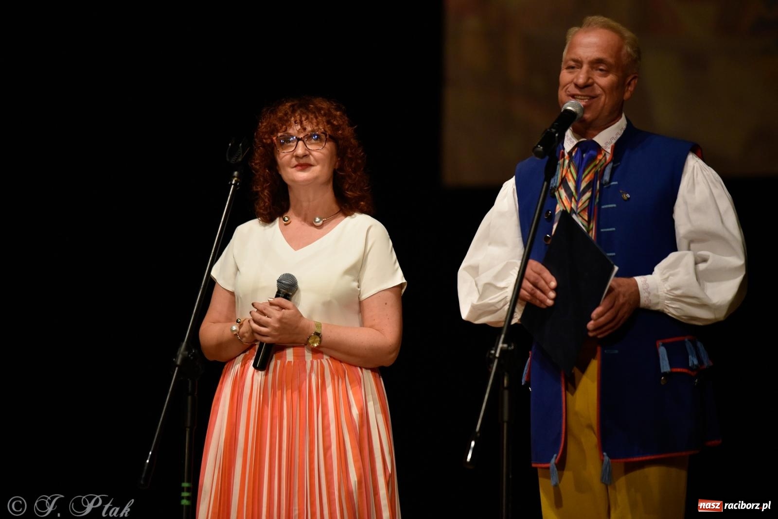 Zdjęcie w galerii na portalu naszraciborz.pl: RCK pełen żywiołów. Zespoły z Ekwadoru, Chile i Turcji w Raciborzu wiadomości z regionu