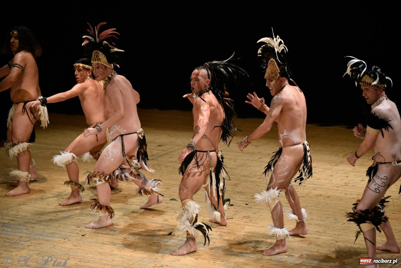 Zdjęcie w galerii na portalu naszraciborz.pl: RCK pełen żywiołów. Zespoły z Ekwadoru, Chile i Turcji w Raciborzu wiadomości z regionu