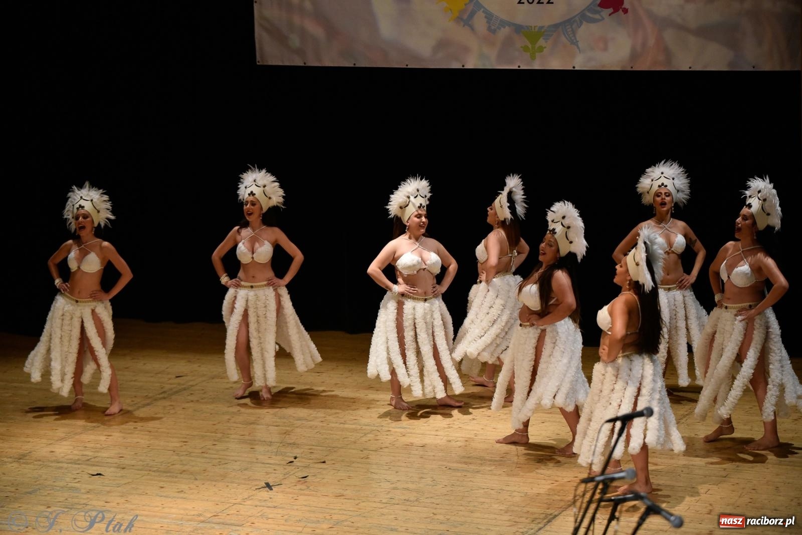 Zdjęcie w galerii na portalu naszraciborz.pl: RCK pełen żywiołów. Zespoły z Ekwadoru, Chile i Turcji w Raciborzu wiadomości z regionu