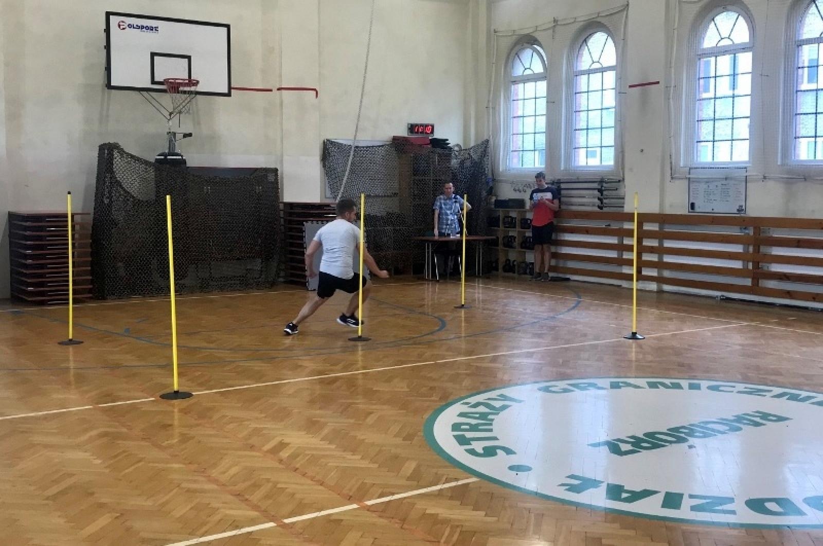 Zdjęcie w galerii na portalu naszraciborz.pl: Śląska Straż Graniczna z Raciborza testuje chętnych do służby wiadomości z regionu