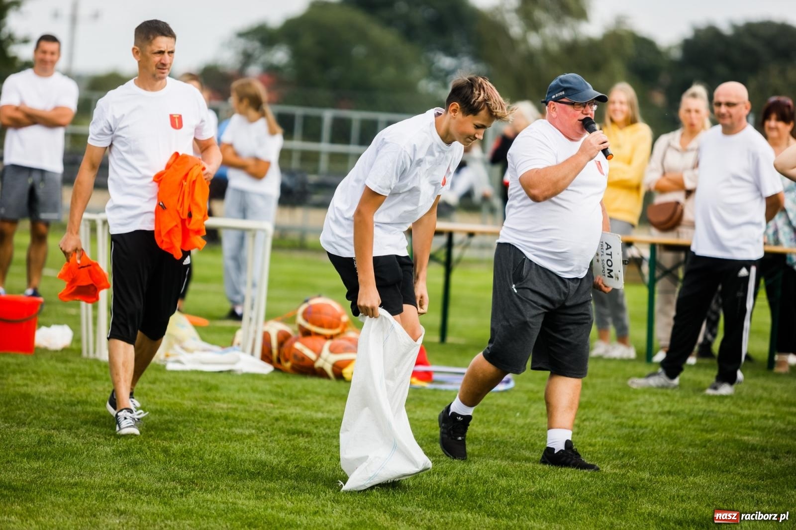 Zdjęcie w galerii na portalu naszraciborz.pl: W Borucinie nikt się nie oszczędzał. Polsko-czeski turniej sołectw [FOTO i WIDEO] wiadomości z regionu