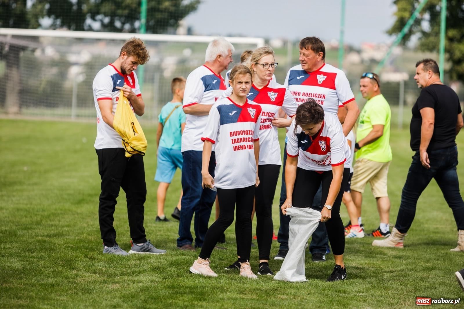 Zdjęcie w galerii na portalu naszraciborz.pl: W Borucinie nikt się nie oszczędzał. Polsko-czeski turniej sołectw [FOTO i WIDEO] wiadomości z regionu