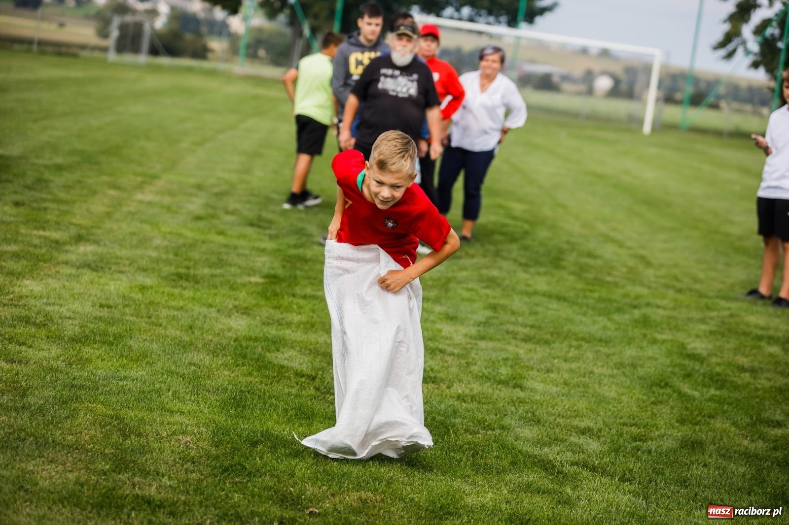 Zdjęcie w galerii na portalu naszraciborz.pl: W Borucinie nikt się nie oszczędzał. Polsko-czeski turniej sołectw [FOTO i WIDEO] wiadomości z regionu