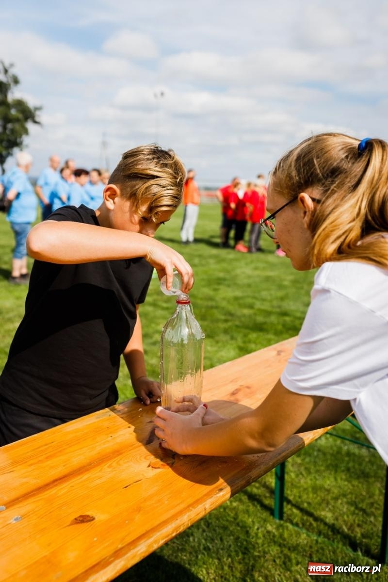 Zdjęcie w galerii na portalu naszraciborz.pl: W Borucinie nikt się nie oszczędzał. Polsko-czeski turniej sołectw [FOTO i WIDEO] wiadomości z regionu