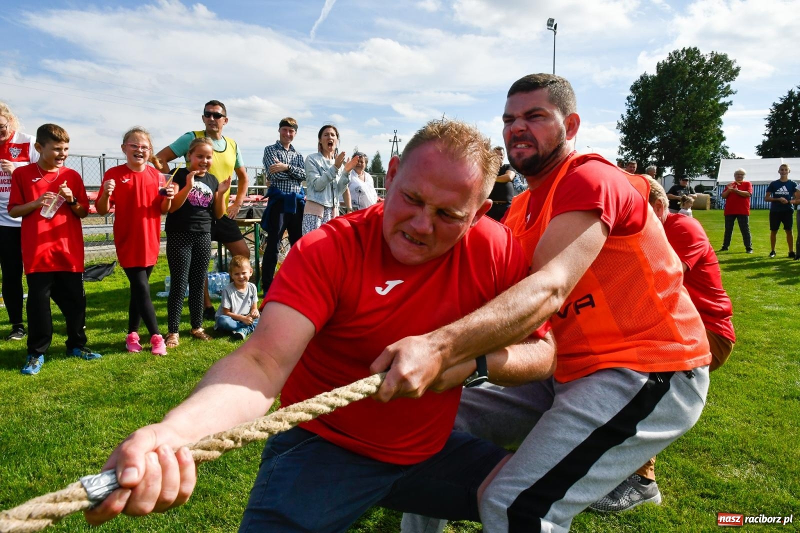Zdjęcie w galerii na portalu naszraciborz.pl: W Borucinie nikt się nie oszczędzał. Polsko-czeski turniej sołectw [FOTO i WIDEO] wiadomości z regionu