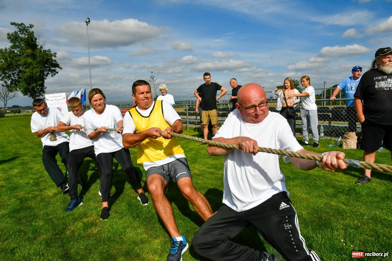 Zdjęcie w galerii na portalu naszraciborz.pl: W Borucinie nikt się nie oszczędzał. Polsko-czeski turniej sołectw [FOTO i WIDEO] wiadomości z regionu