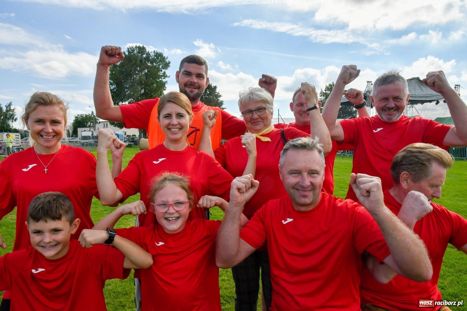 Zdjęcie w galerii na portalu naszraciborz.pl: W Borucinie nikt się nie oszczędzał. Polsko-czeski turniej sołectw [FOTO i WIDEO] wiadomości z regionu