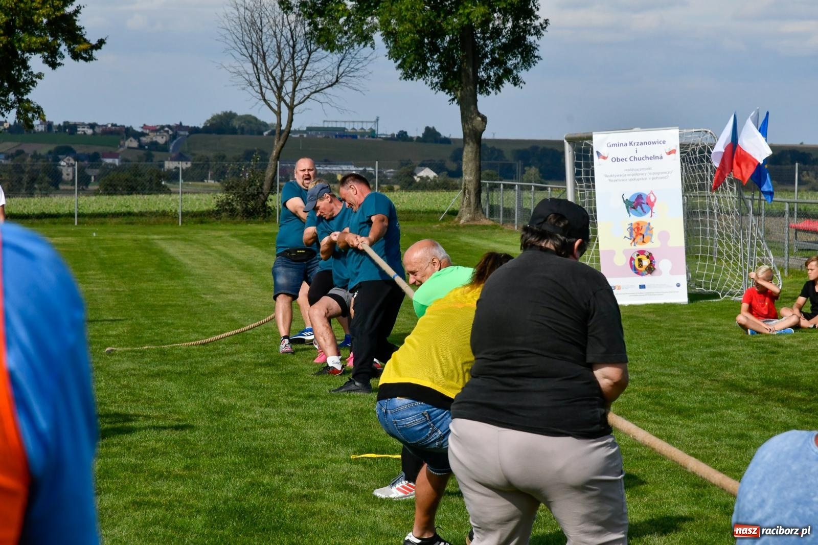 Zdjęcie w galerii na portalu naszraciborz.pl: W Borucinie nikt się nie oszczędzał. Polsko-czeski turniej sołectw [FOTO i WIDEO] wiadomości z regionu