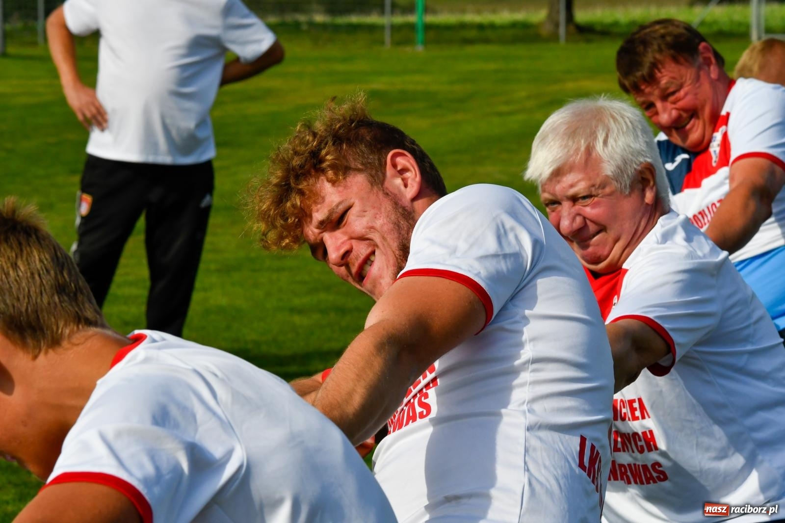 Zdjęcie w galerii na portalu naszraciborz.pl: W Borucinie nikt się nie oszczędzał. Polsko-czeski turniej sołectw [FOTO i WIDEO] wiadomości z regionu