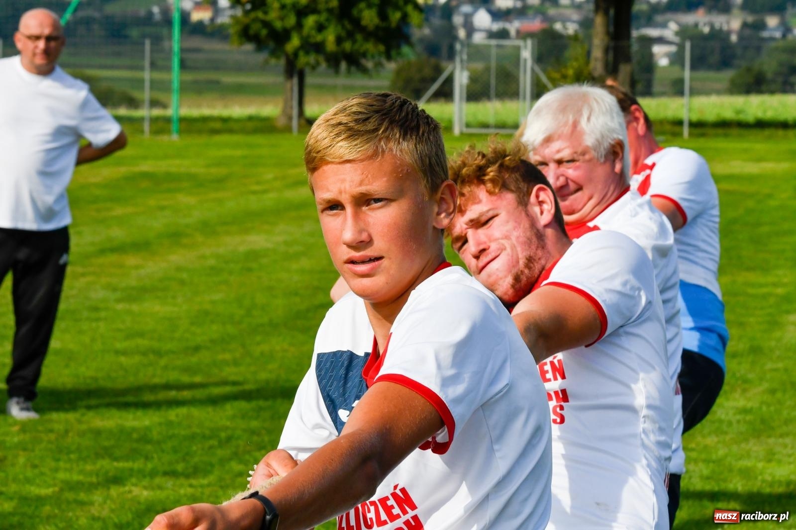 Zdjęcie w galerii na portalu naszraciborz.pl: W Borucinie nikt się nie oszczędzał. Polsko-czeski turniej sołectw [FOTO i WIDEO] wiadomości z regionu