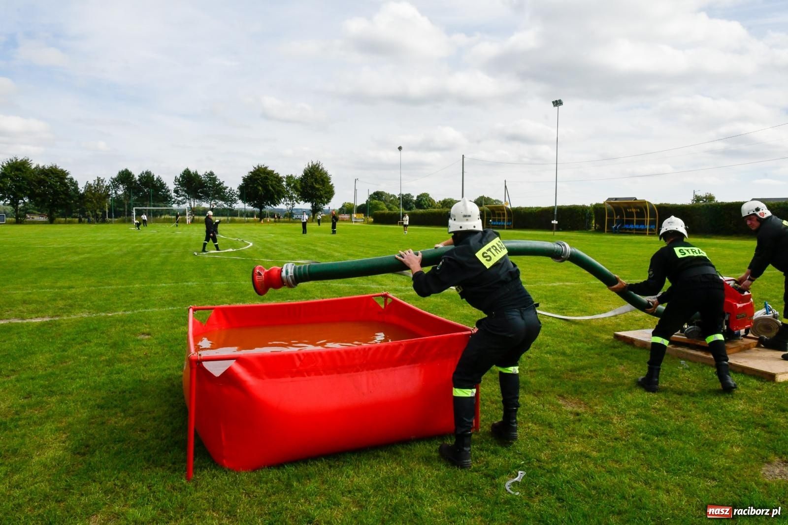 Zdjęcie w galerii na portalu naszraciborz.pl: OSP Pogrzebień z Pucharem Wójta. Ekspresowe zawody z dwoma wpadkami [FOTO i WIDEO] wiadomości z regionu