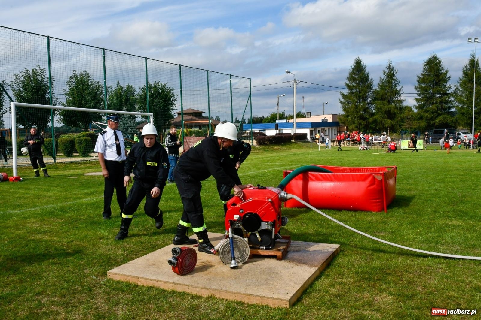 Zdjęcie w galerii na portalu naszraciborz.pl: OSP Pogrzebień z Pucharem Wójta. Ekspresowe zawody z dwoma wpadkami [FOTO i WIDEO] wiadomości z regionu