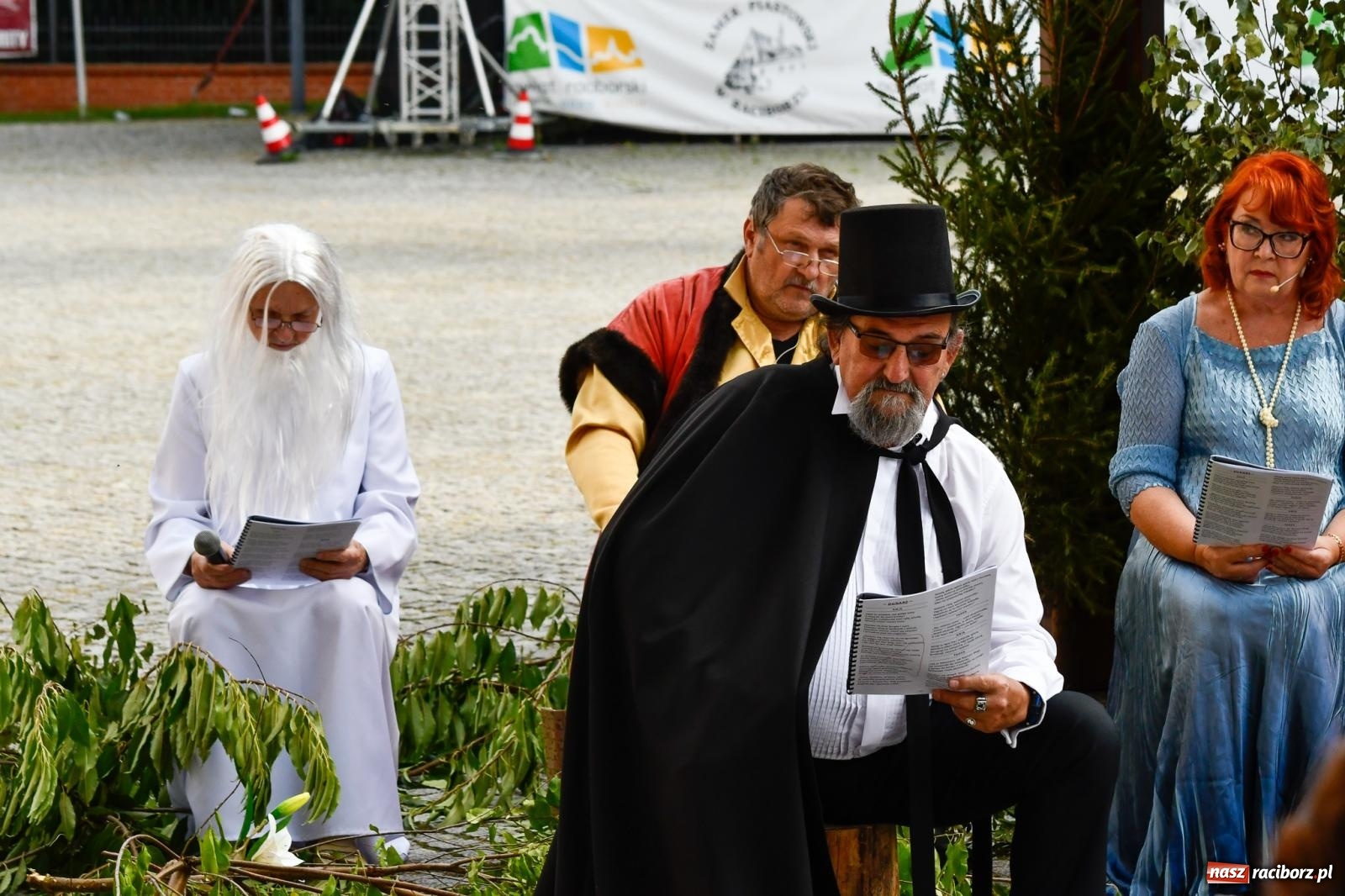 Zdjęcie w galerii na portalu naszraciborz.pl: Ballady i romanse, czyli Narodowe Czytanie na raciborskim zamku [FOTO i WIDEO] wiadomości z regionu