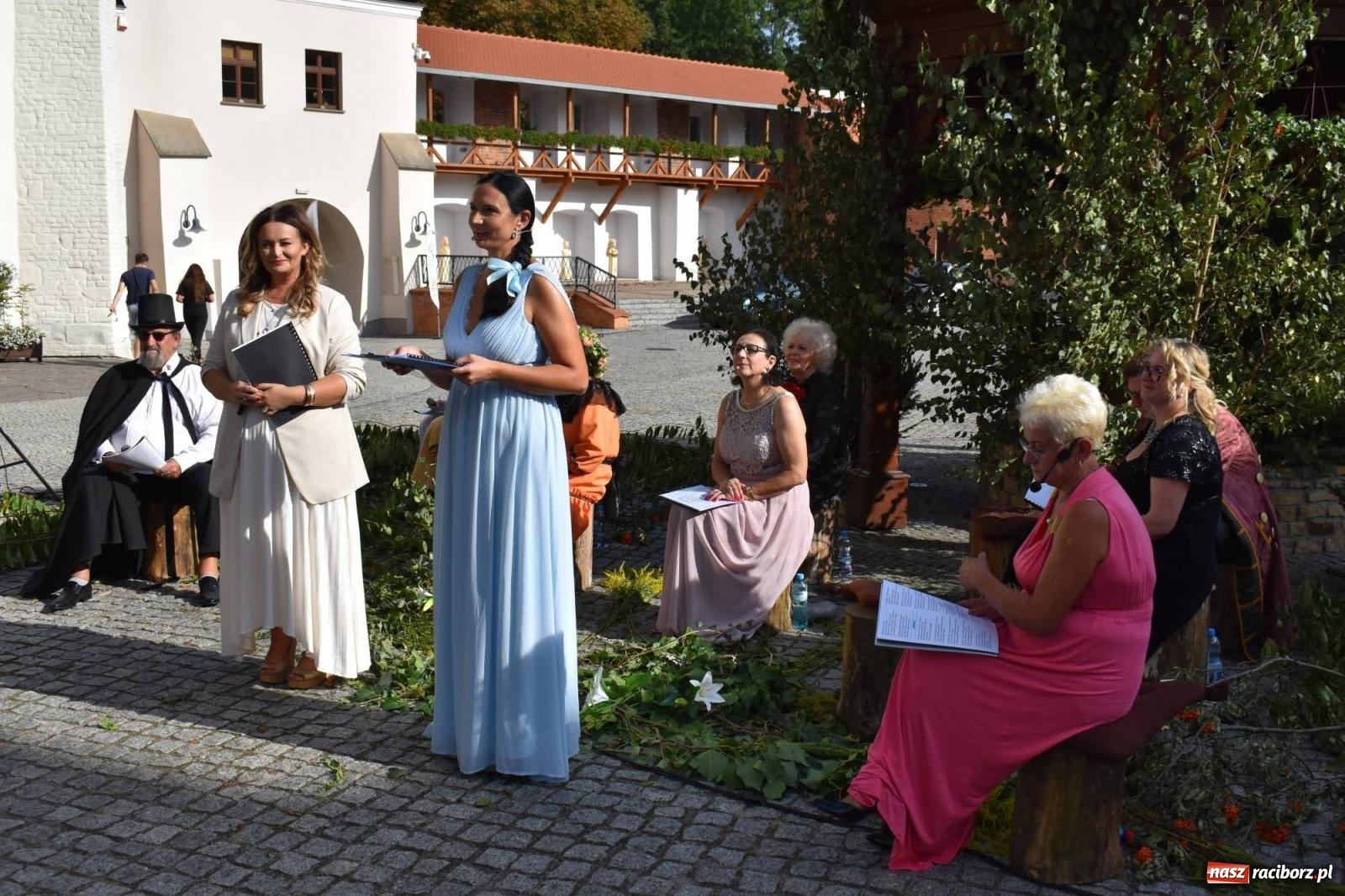 Zdjęcie w galerii na portalu naszraciborz.pl: Ballady i romanse, czyli Narodowe Czytanie na raciborskim zamku [FOTO i WIDEO] wiadomości z regionu