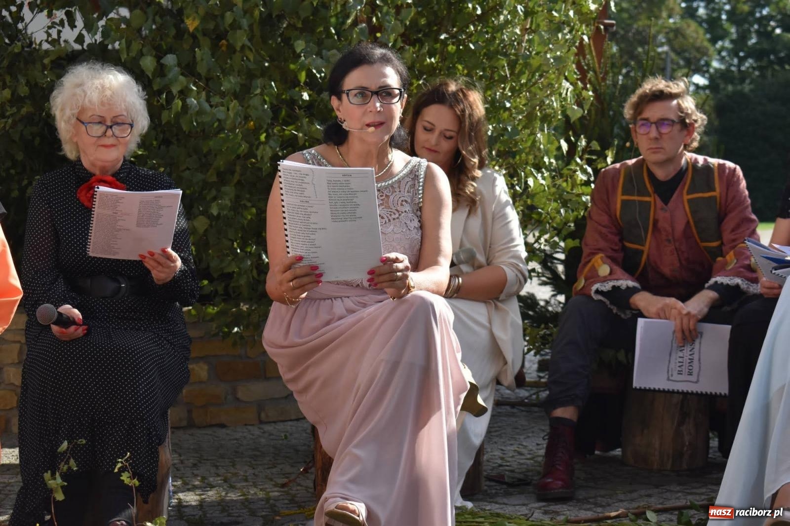 Zdjęcie w galerii na portalu naszraciborz.pl: Ballady i romanse, czyli Narodowe Czytanie na raciborskim zamku [FOTO i WIDEO] wiadomości z regionu