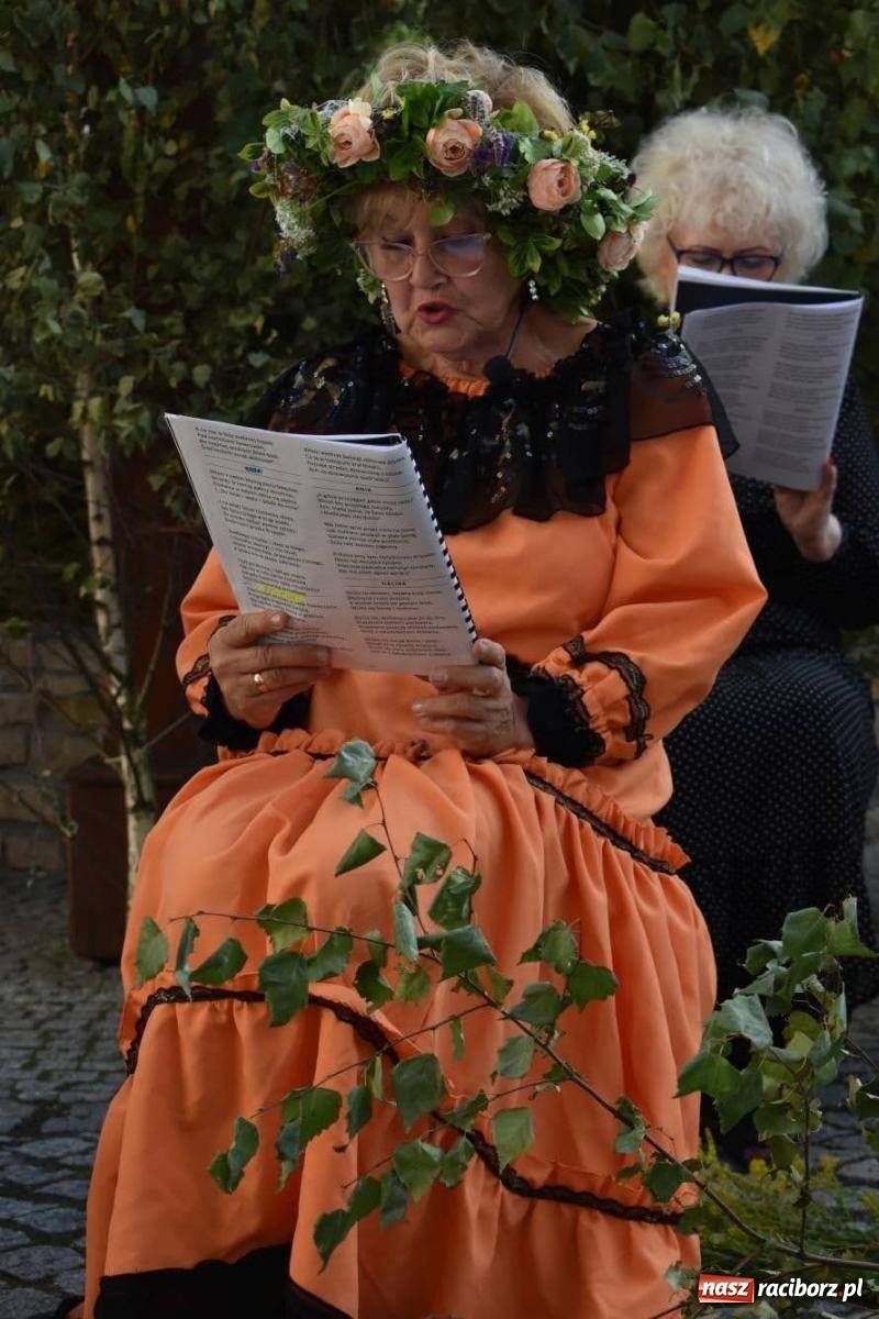 Zdjęcie w galerii na portalu naszraciborz.pl: Ballady i romanse, czyli Narodowe Czytanie na raciborskim zamku [FOTO i WIDEO] wiadomości z regionu