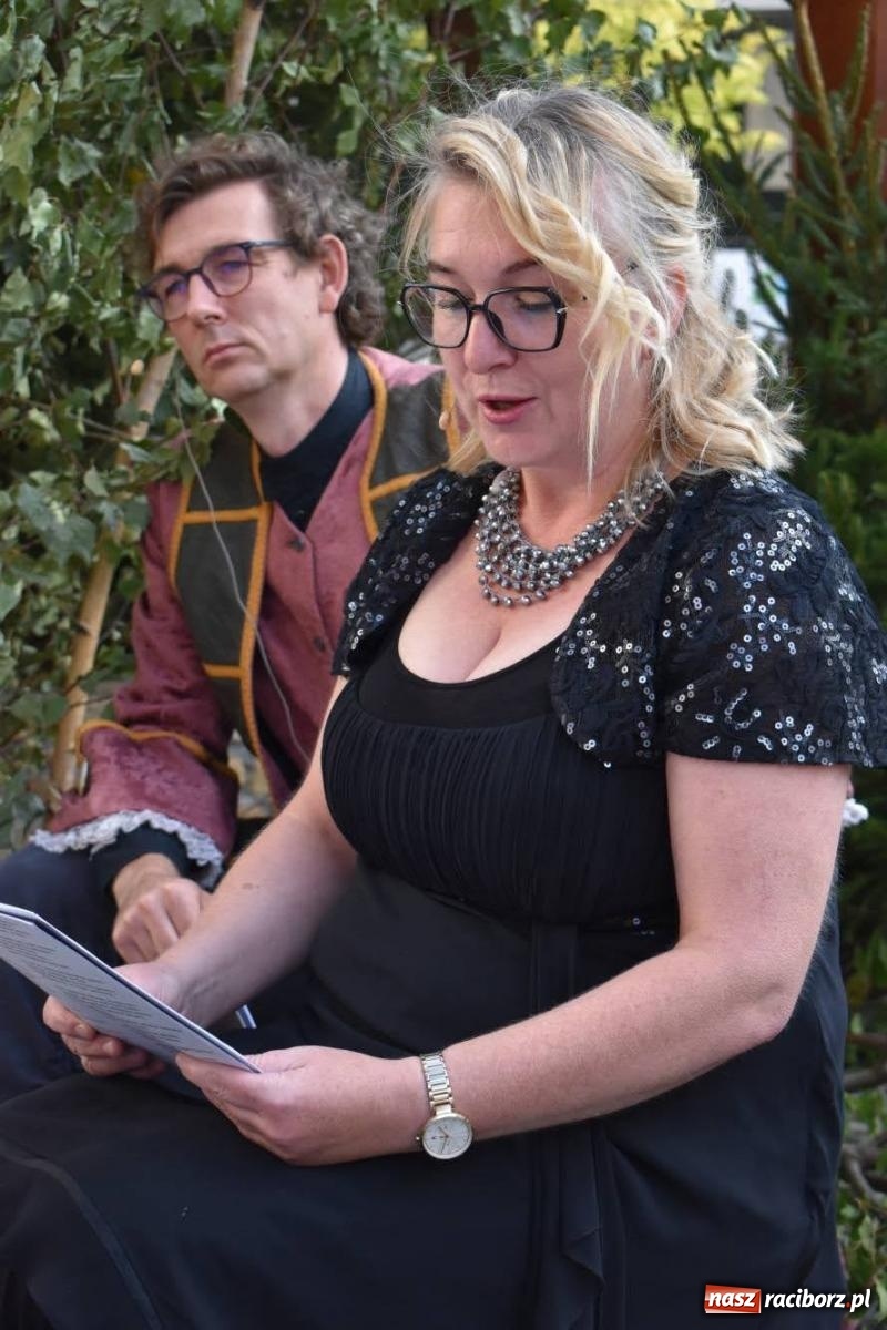 Zdjęcie w galerii na portalu naszraciborz.pl: Ballady i romanse, czyli Narodowe Czytanie na raciborskim zamku [FOTO i WIDEO] wiadomości z regionu