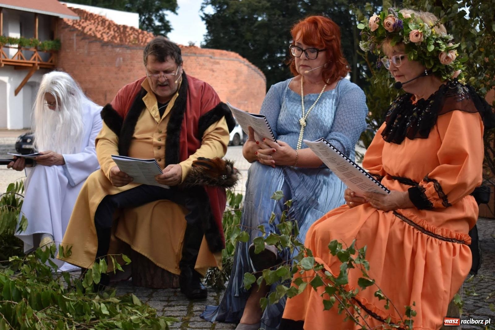 Zdjęcie w galerii na portalu naszraciborz.pl: Ballady i romanse, czyli Narodowe Czytanie na raciborskim zamku [FOTO i WIDEO] wiadomości z regionu