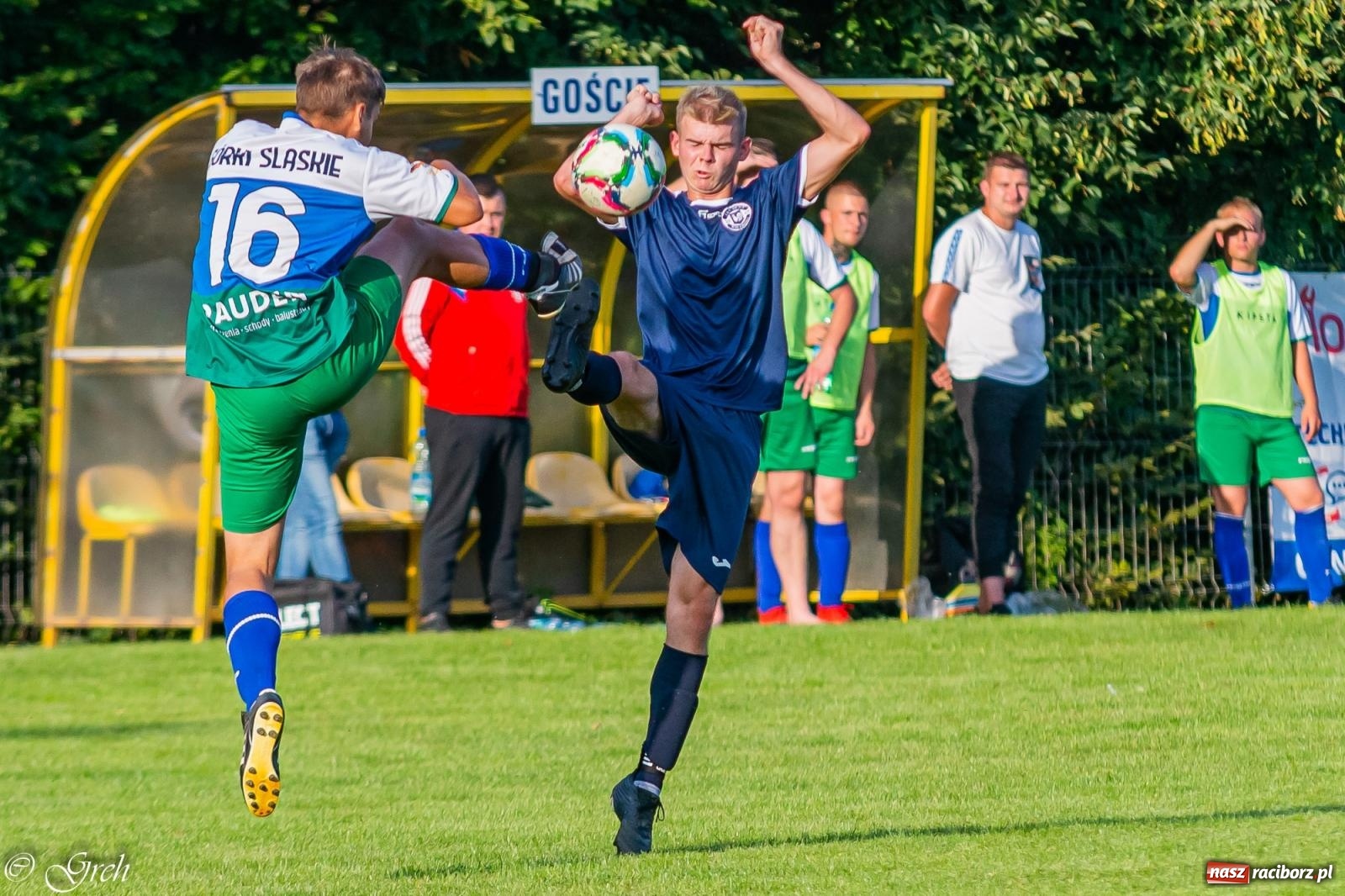 Zdjęcie w galerii na portalu naszraciborz.pl: B klasa. Górki Śląskie wykoleiły ocicką Lokomotywę [FOTO] wiadomości z regionu
