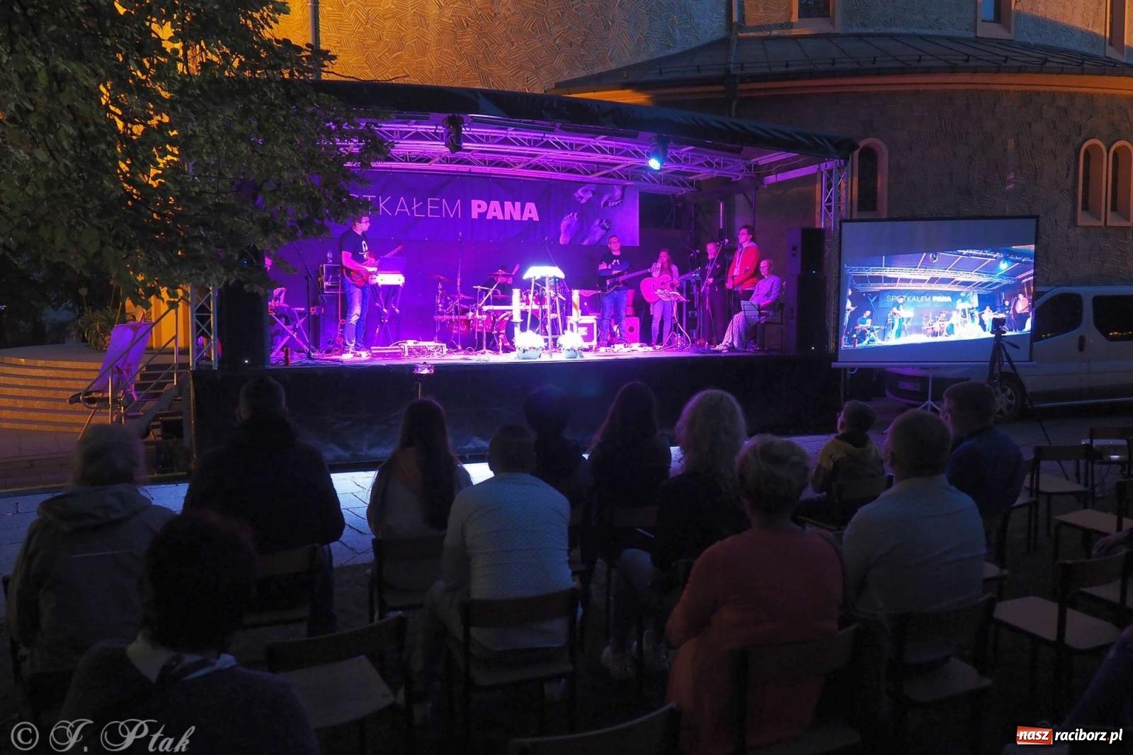 Zdjęcie w galerii na portalu naszraciborz.pl: Raciborski Festiwal Spotkałem Pana - dzień pierwszy wiadomości z regionu