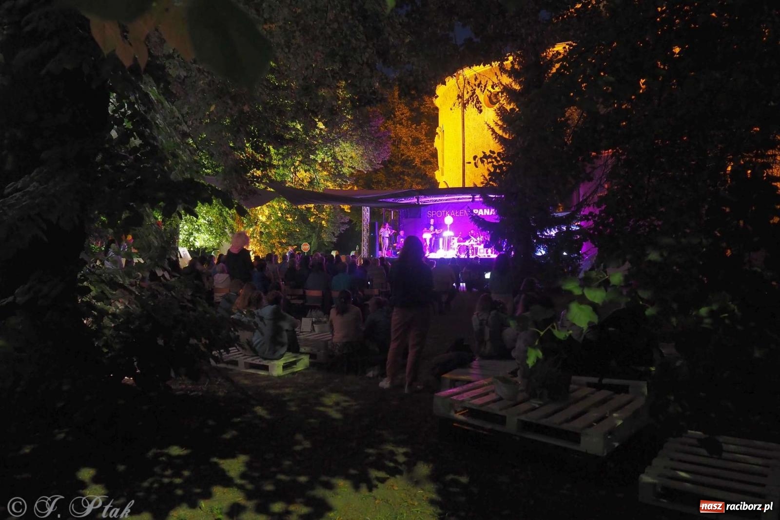 Zdjęcie w galerii na portalu naszraciborz.pl: Raciborski Festiwal Spotkałem Pana - dzień pierwszy wiadomości z regionu