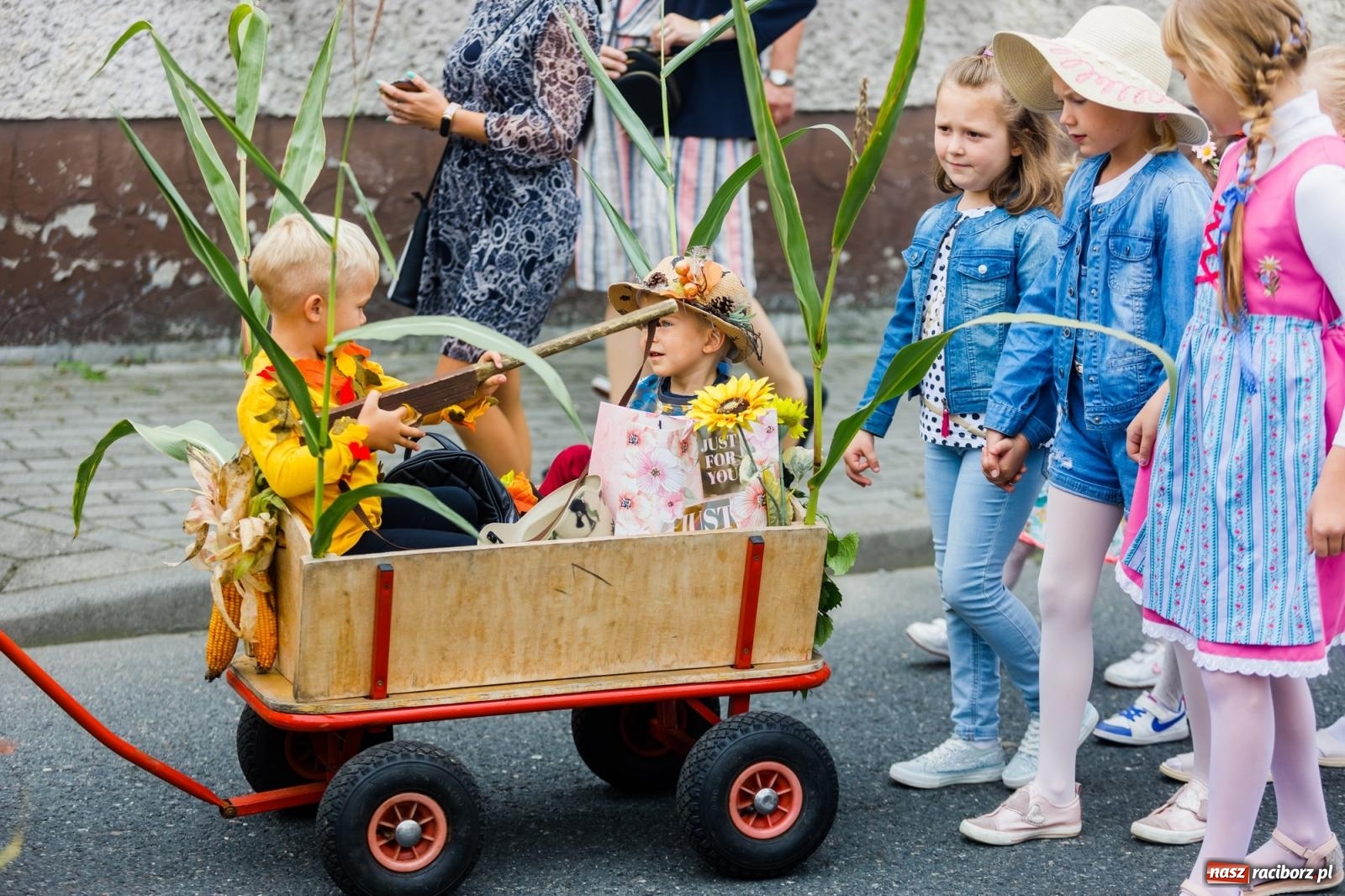 Zdjęcie w galerii na portalu naszraciborz.pl: Dożynki 2022. Studzienna dziękowała za plony [FOTO i WIDEO] wiadomości z regionu