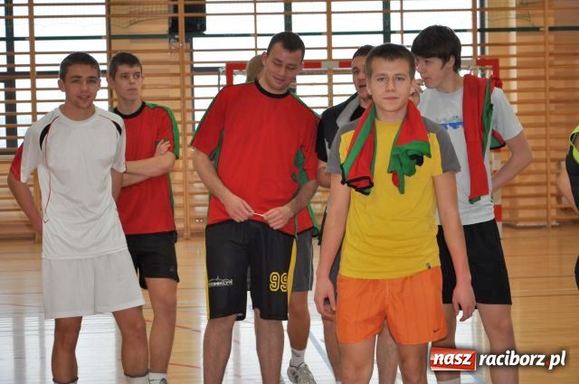 Zdjęcie w galerii na portalu naszraciborz.pl: Siatkarskie zmagania w Rudniku wiadomości z regionu