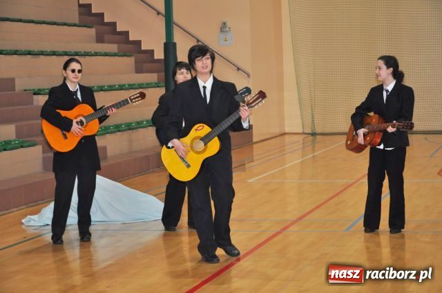 Zdjęcie w galerii na portalu naszraciborz.pl: Siatkarskie zmagania w Rudniku wiadomości z regionu