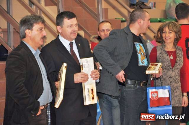 Zdjęcie w galerii na portalu naszraciborz.pl: Siatkarskie zmagania w Rudniku wiadomości z regionu