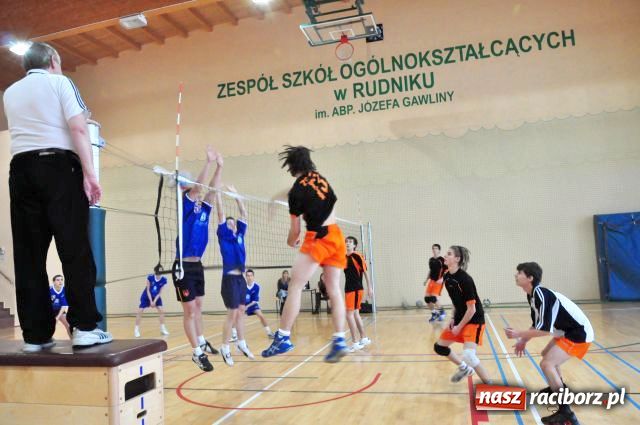 Zdjęcie w galerii na portalu naszraciborz.pl: Siatkarskie zmagania w Rudniku wiadomości z regionu