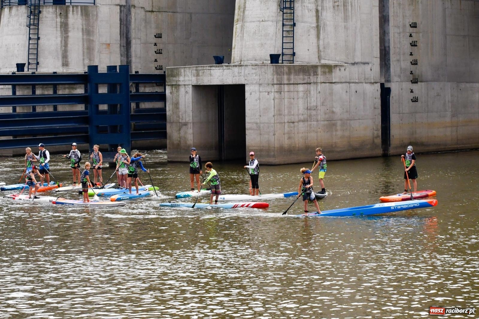 Zdjęcie w galerii na portalu naszraciborz.pl: Regaty pod zaporą czołową zbiornika Racibórz [FOTO i WIDEO] wiadomości z regionu