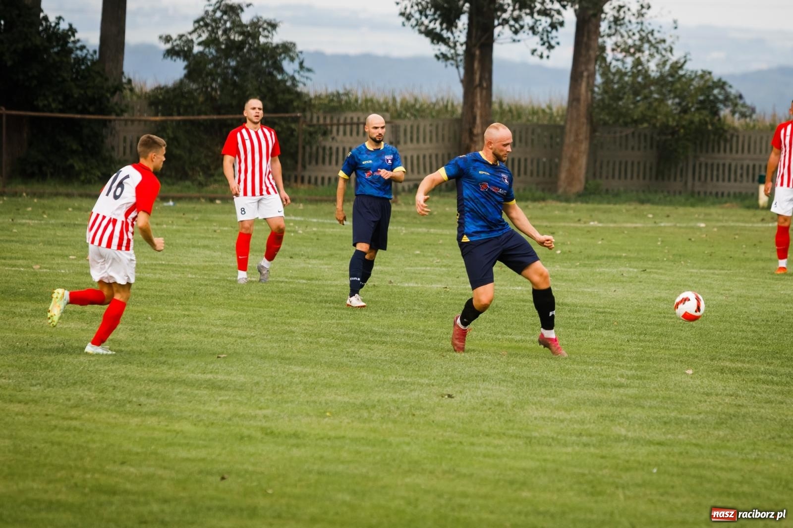Zdjęcie w galerii na portalu naszraciborz.pl: B klasa. Podział punktów w Owsiszczach [FOTO] wiadomości z regionu