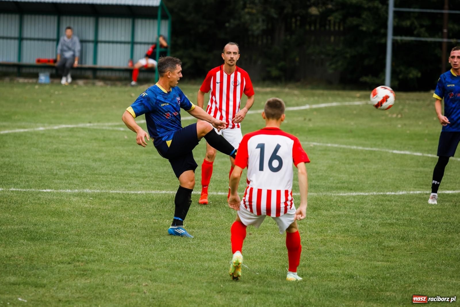 Zdjęcie w galerii na portalu naszraciborz.pl: B klasa. Podział punktów w Owsiszczach [FOTO] wiadomości z regionu