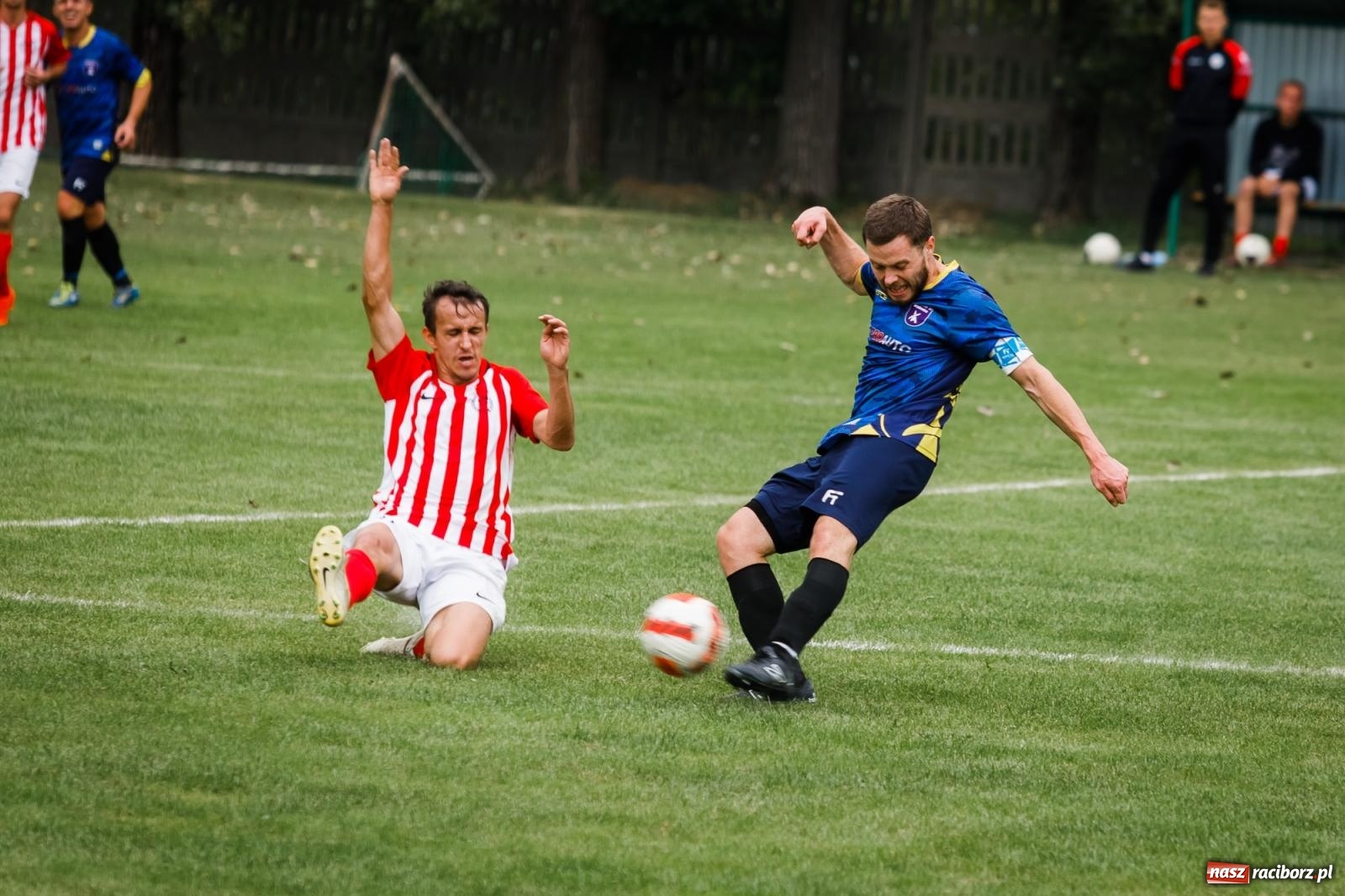Zdjęcie w galerii na portalu naszraciborz.pl: B klasa. Podział punktów w Owsiszczach [FOTO] wiadomości z regionu