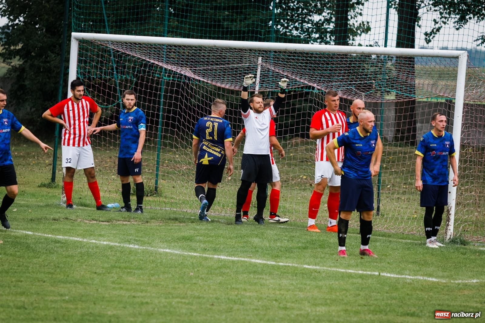 Zdjęcie w galerii na portalu naszraciborz.pl: B klasa. Podział punktów w Owsiszczach [FOTO] wiadomości z regionu