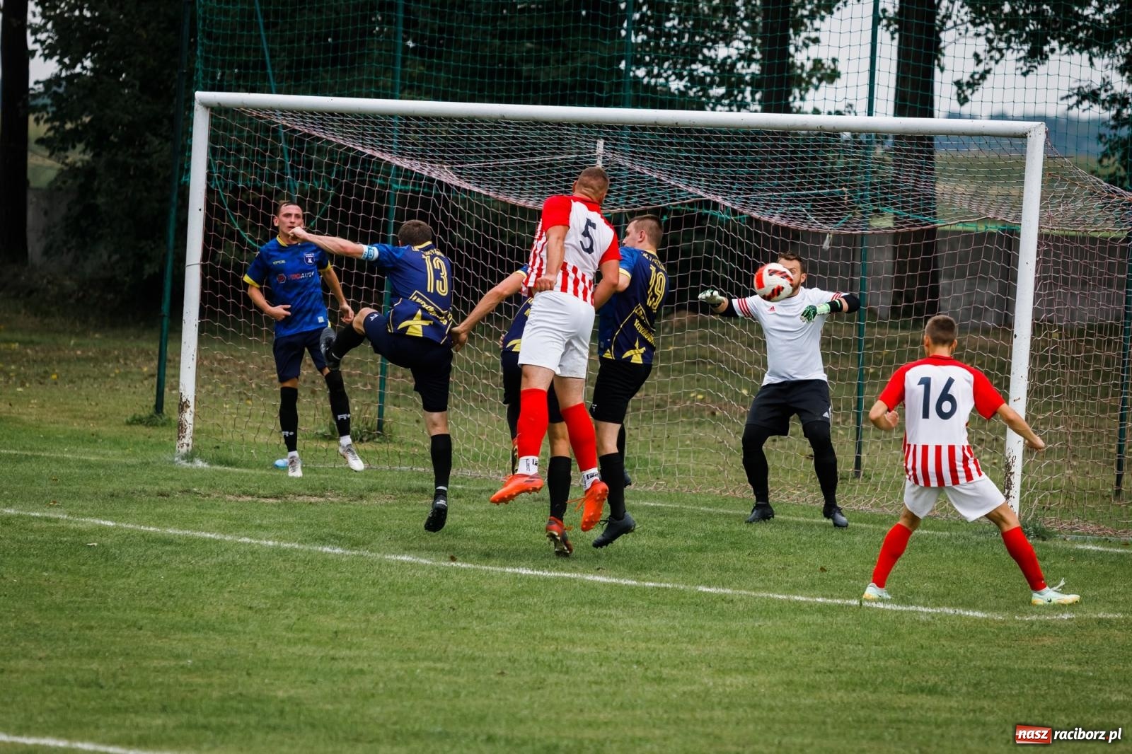 Zdjęcie w galerii na portalu naszraciborz.pl: B klasa. Podział punktów w Owsiszczach [FOTO] wiadomości z regionu