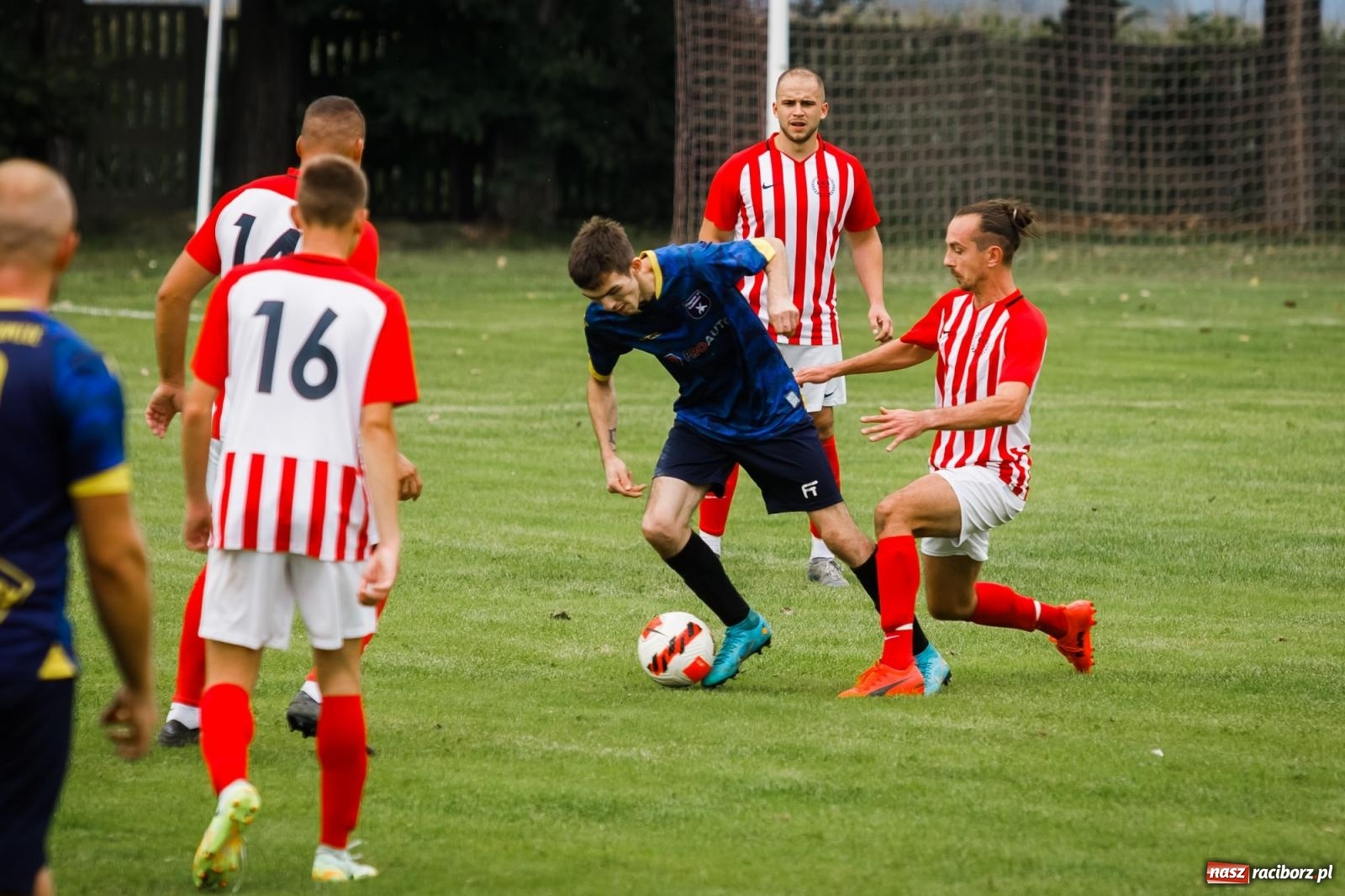 Zdjęcie w galerii na portalu naszraciborz.pl: B klasa. Podział punktów w Owsiszczach [FOTO] wiadomości z regionu