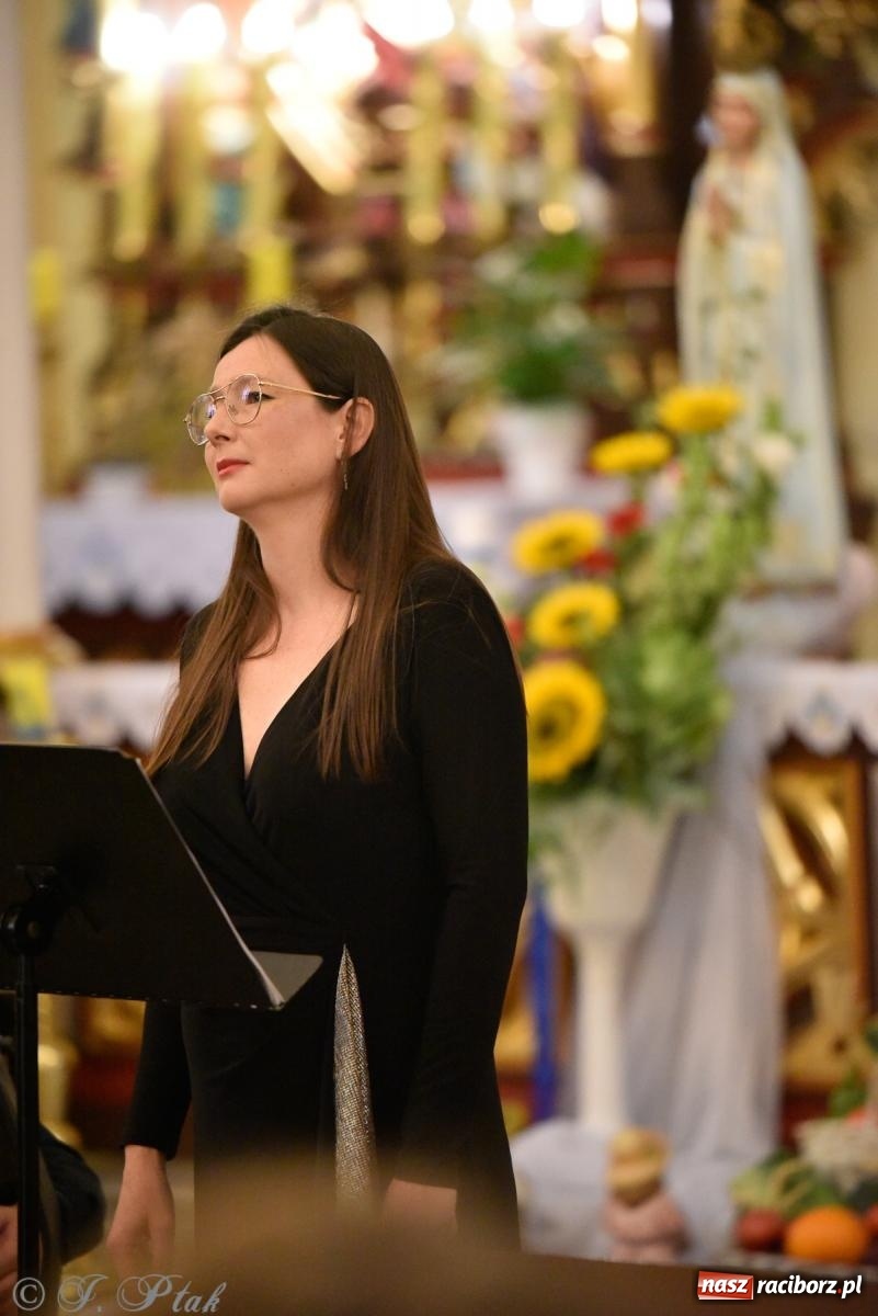 Zdjęcie w galerii na portalu naszraciborz.pl: XXIX Międzynarodowy Festiwal Muzyki Odnalezionej - koncert na Ostrogu [FOTO i WIDEO] wiadomości z regionu