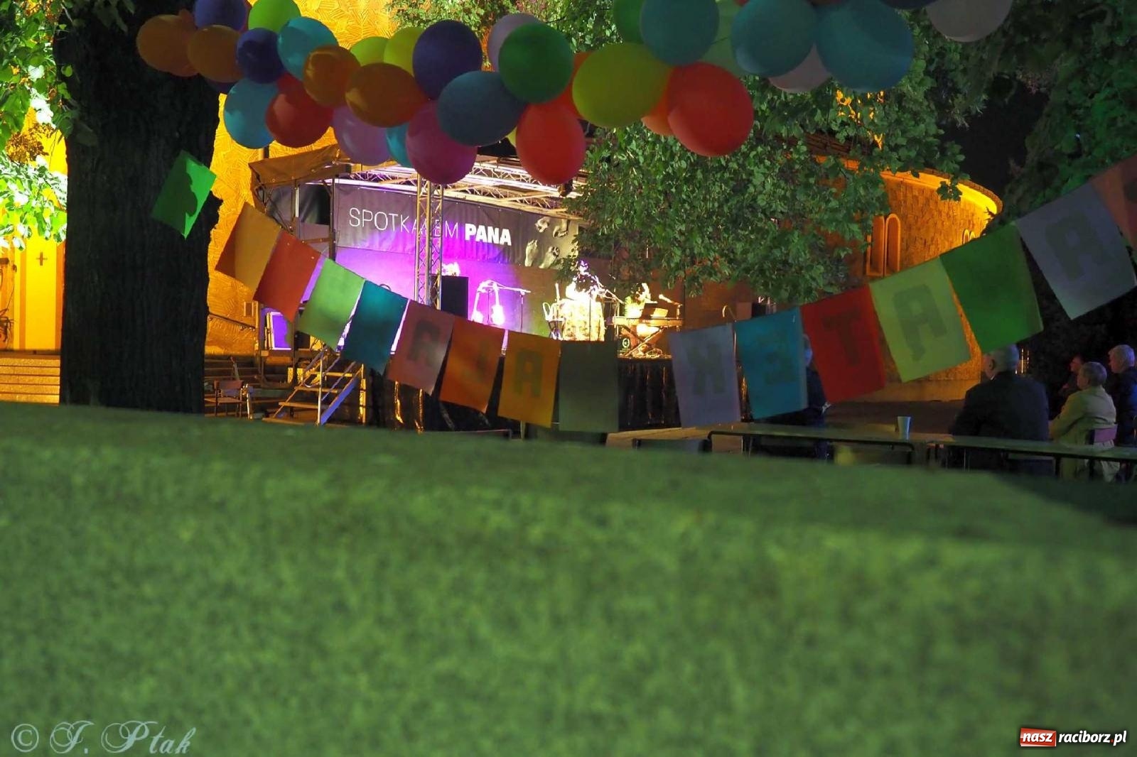 Zdjęcie w galerii na portalu naszraciborz.pl: Festiwal Spotkałem Pana - dzień drugi [FOTO i WIDEO] wiadomości z regionu