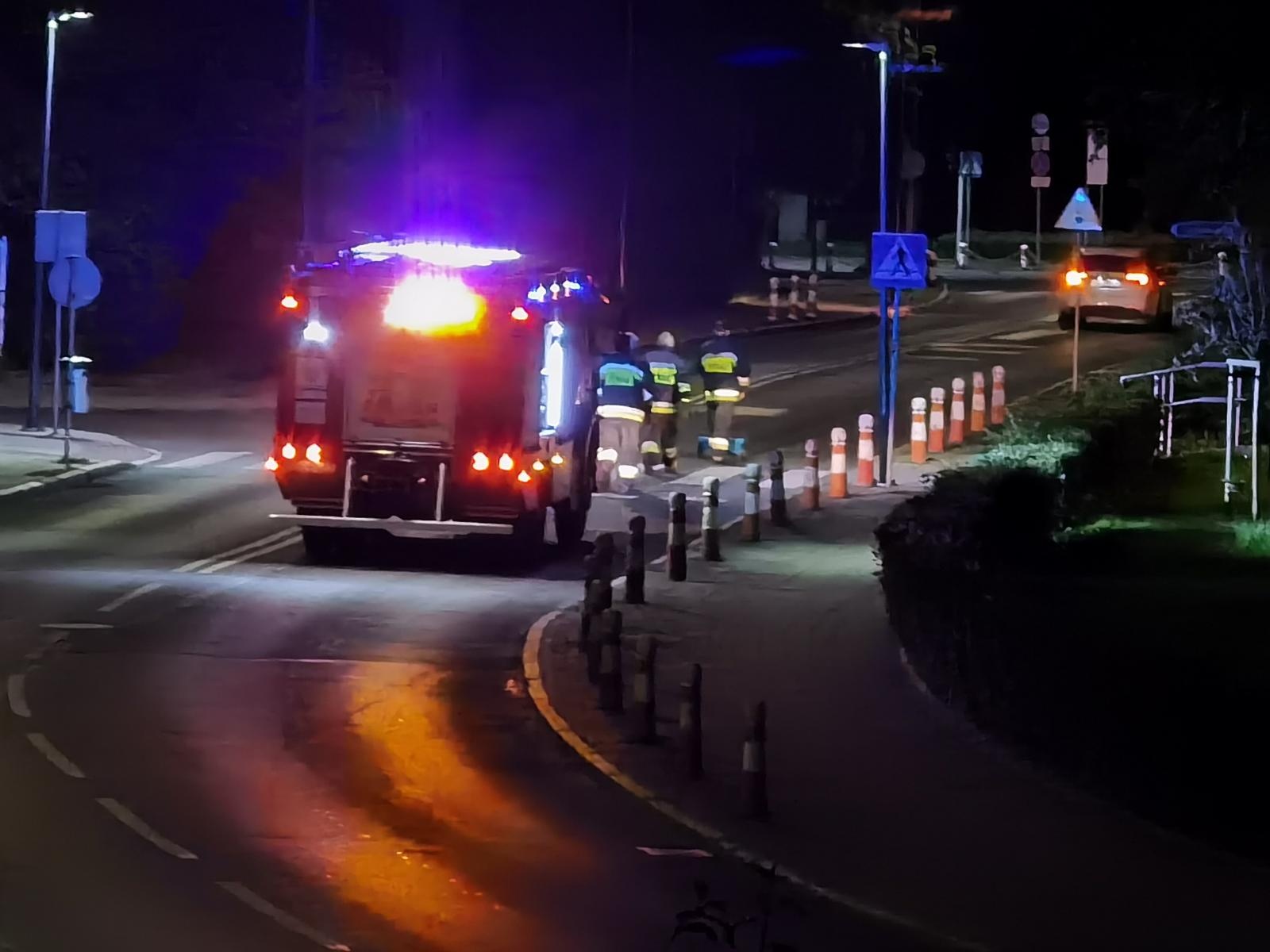 Zdjęcie w galerii na portalu naszraciborz.pl: Wielkie sprzątanie po nocnym kursie autobusu wiadomości z regionu