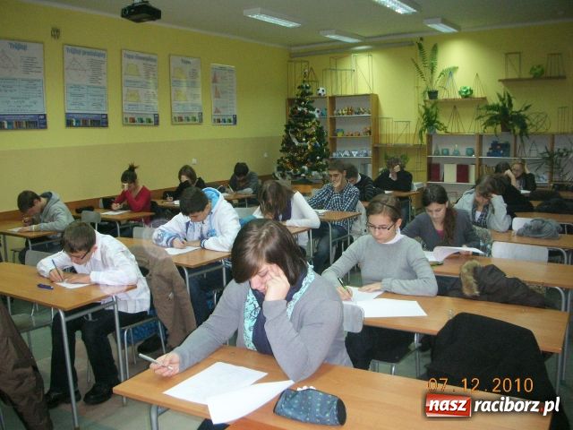 Zdjęcie w galerii na portalu naszraciborz.pl: Konkurs wiedzy o krajach anglojęzycznych wiadomości z regionu