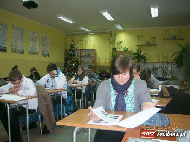 Zdjęcie w galerii na portalu naszraciborz.pl: Konkurs wiedzy o krajach anglojęzycznych wiadomości z regionu