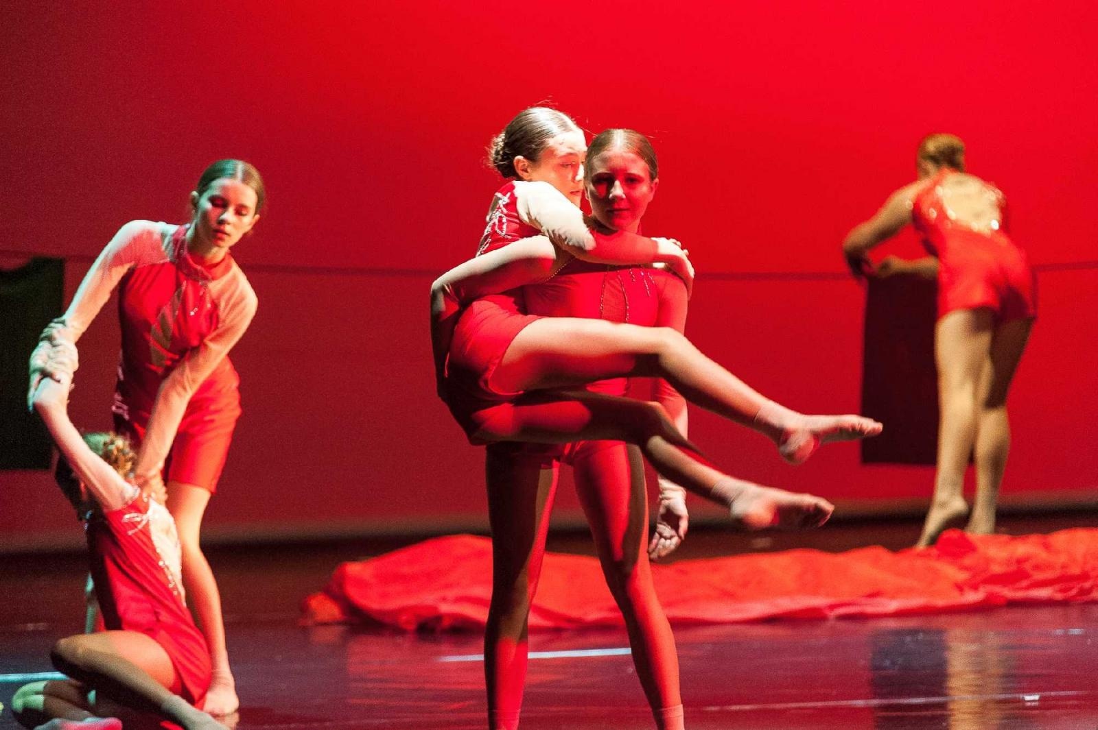 Zdjęcie w galerii na portalu naszraciborz.pl: Raciborscy tancerze zachwycali publiczność w Opawie [FOTO] wiadomości z regionu