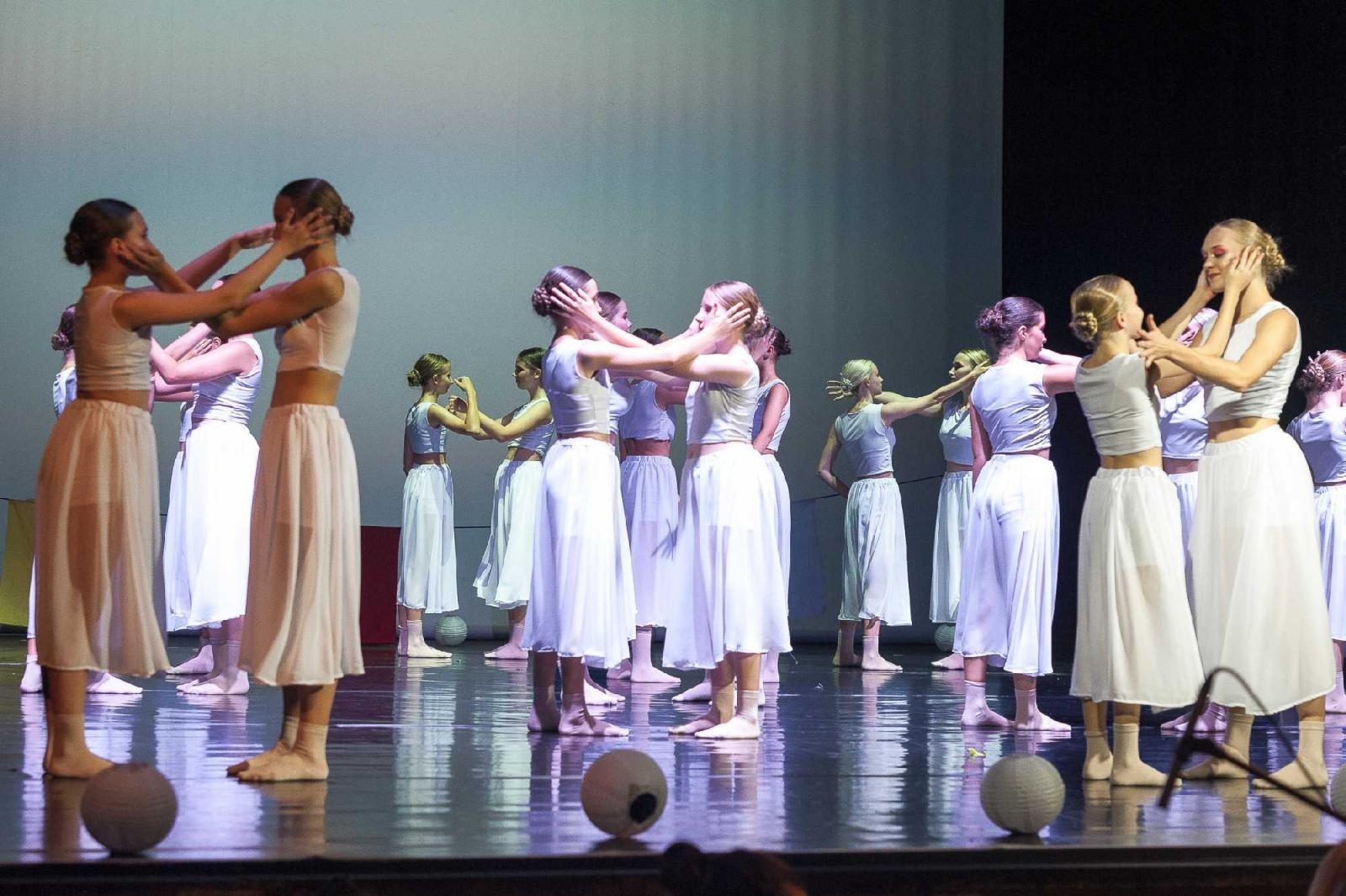 Zdjęcie w galerii na portalu naszraciborz.pl: Raciborscy tancerze zachwycali publiczność w Opawie [FOTO] wiadomości z regionu