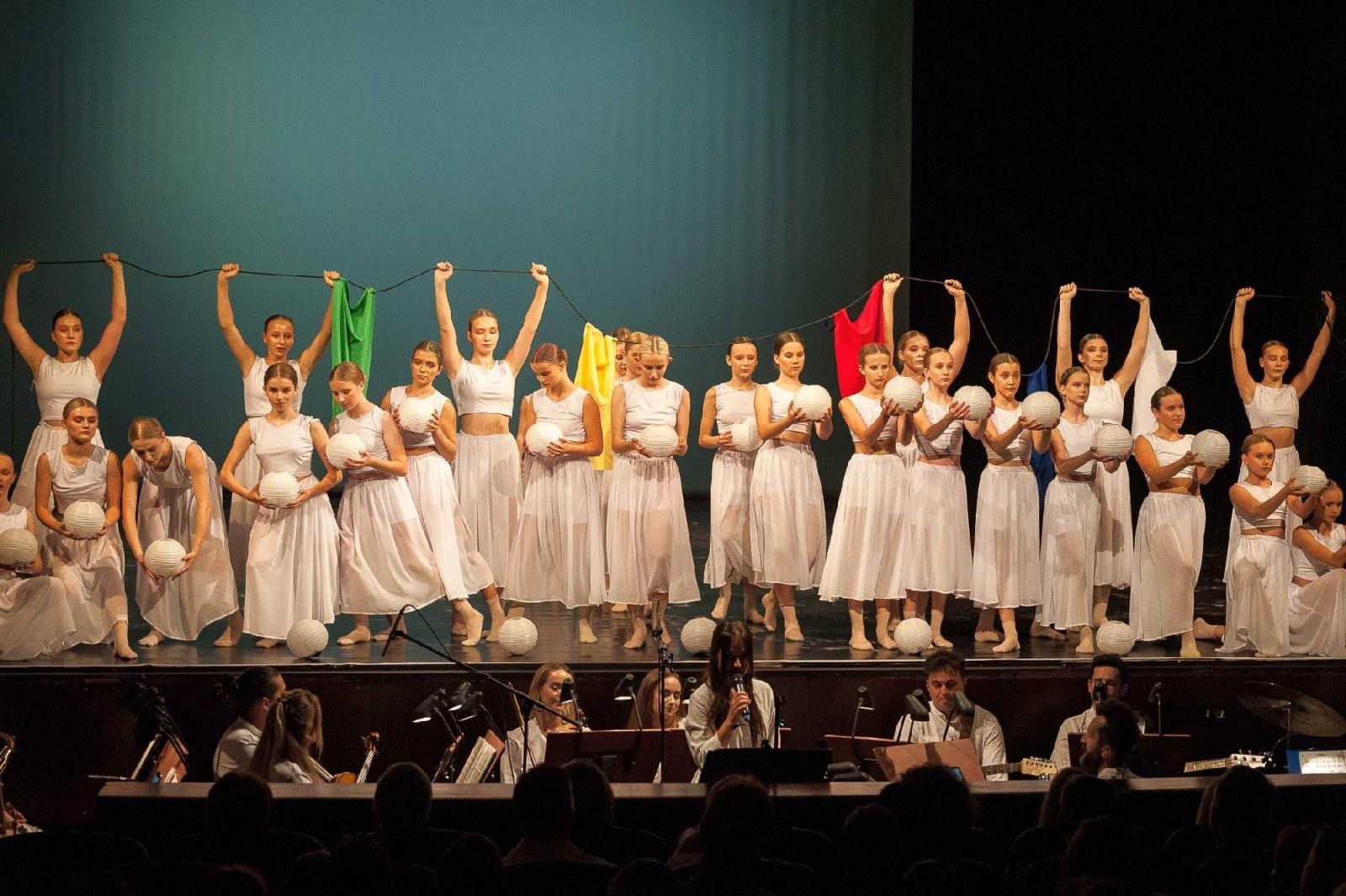 Zdjęcie w galerii na portalu naszraciborz.pl: Raciborscy tancerze zachwycali publiczność w Opawie [FOTO] wiadomości z regionu