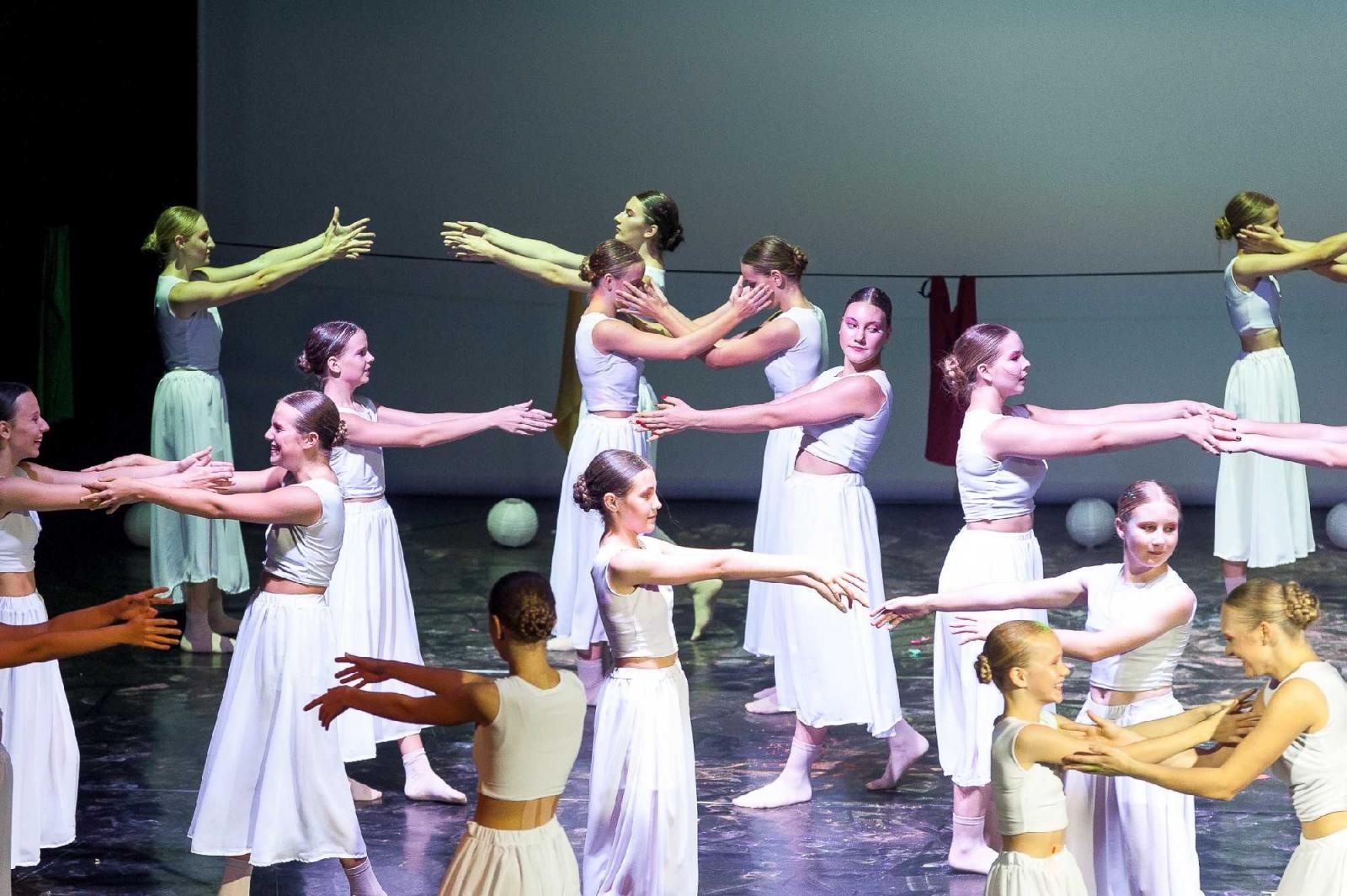 Zdjęcie w galerii na portalu naszraciborz.pl: Raciborscy tancerze zachwycali publiczność w Opawie [FOTO] wiadomości z regionu